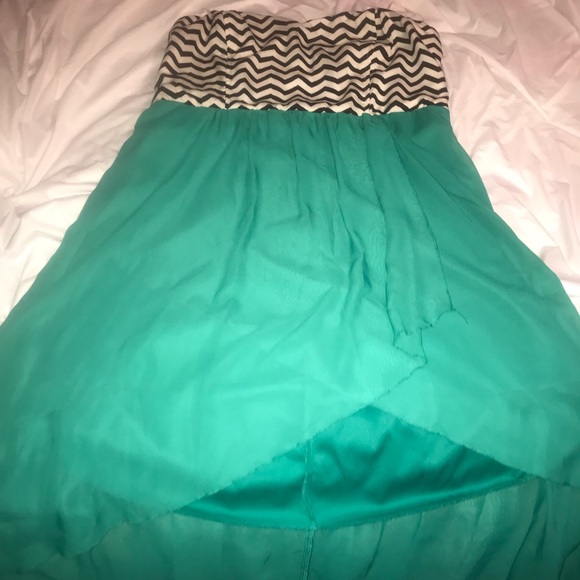 Trixxi Dresses & Skirts - Adorable strapless dress